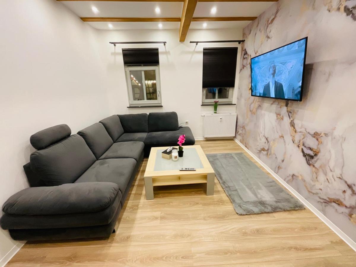 Best Central Apartment - Am Marktplatz - Up To 5 - Next To Frankfurt And Hanau - Coffee And Snacks - Netflix, Prime, Disney Nidderau Exterior foto