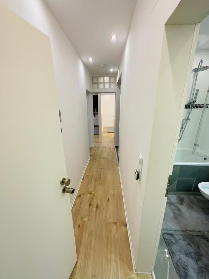 Best Central Apartment - Am Marktplatz - Up To 5 - Next To Frankfurt And Hanau - Coffee And Snacks - Netflix, Prime, Disney Nidderau Exterior foto