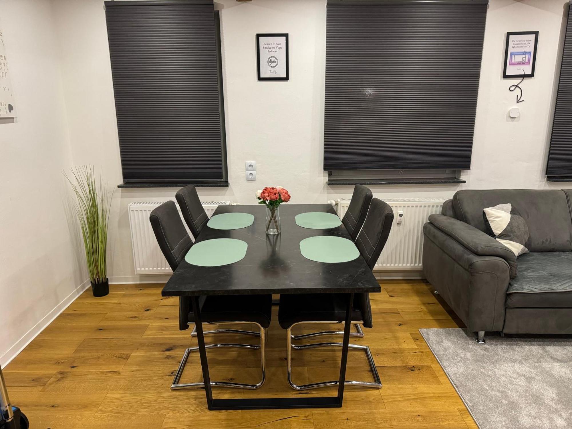 Best Central Apartment - Am Marktplatz - Up To 5 - Next To Frankfurt And Hanau - Coffee And Snacks - Netflix, Prime, Disney Nidderau Exterior foto